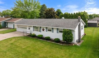 55 Villa Hgts Ct, Algoma, WI 54201