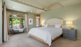 500 Ashland Loop Rd, Ashland, OR 97520