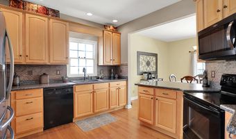 7603 Shannon Lakes Way, Indianapolis, IN 46217