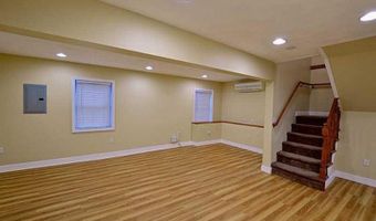 38 New London Ave, West Warwick, RI 02893