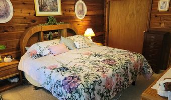 10525 Skunk Creek Rd, Cascade, ID 83611