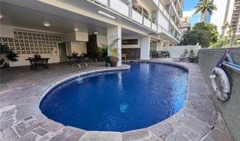 445 Kaiolu St 402, Honolulu, HI 96815