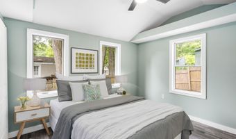 8 Bush Ave, Allenstown, NH 03275