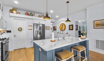 2614 LAKE St, Algoma, WI 54201