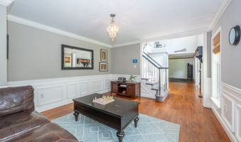 15 Tanglewood Dr, Andover, NJ 07848