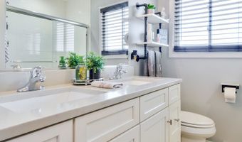 441 S Yale Ave, Addison, IL 60101