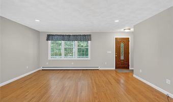 11 Soneric Ln, Richmond, RI 02812