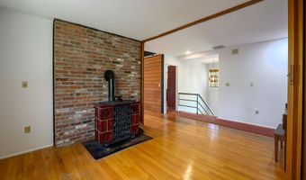 87 Pleasant Dr, Bethany, CT 06524