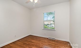 2528 Arnold Dr, Charlotte, NC 28205