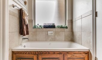 2600 Jefferson Dr, Moore, OK 73160