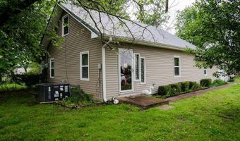 401 S Gartner Ave, Altamont, KS 67330
