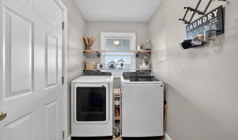 692 N Parker Ln, Bloomfield, IN 47424