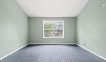 25612 W Woodlawn Ave, Antioch, IL 60002