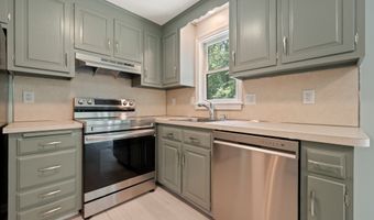 212 Rockwell Ave, Bristol, CT 06010