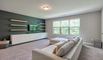 205 Colfax Dr, Boiling Springs, SC 29316