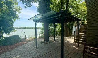1907 S Shore Dr, Albert Lea, MN 56007
