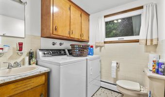 355 W Avon Rd, Avon, CT 06001