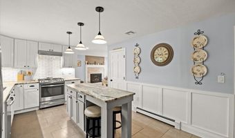14 Cliff Rd, Bellingham, MA 02019