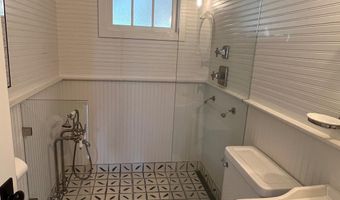 204 CORAL St, Beach Haven, NJ 08008