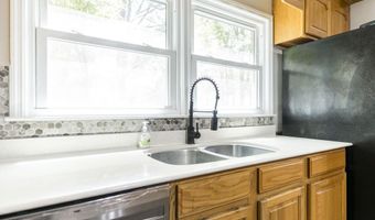 1404 Beaver Oaks Dr, Macon, GA 31220