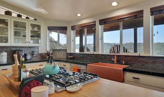 1560 Pinto Dr, Angels Camp, CA 95222