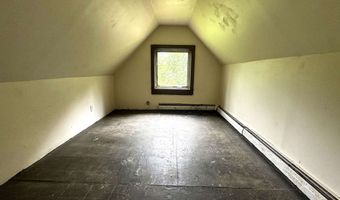 118 Foster Dr, Bennington, VT 05201
