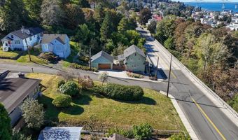 19 TH St, Astoria, OR 97103