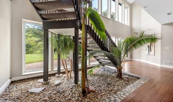 924 Forest Lake Ct, Ballwin, MO 63021