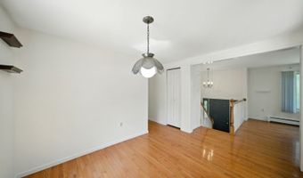 30 Lakeshore Dr, Alloway, NJ 07422