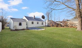 17 Loring St, Cranston, RI 02920