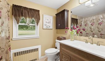 2157 Chamberlain Hwy, Berlin, CT 06037
