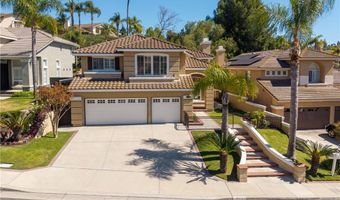 7520 E Toyon Ln, Anaheim, CA 92808