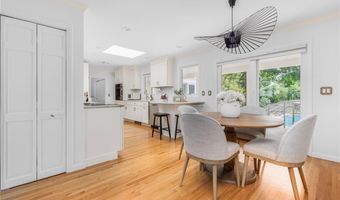 104 Kay Blvd, Newport, RI 02840