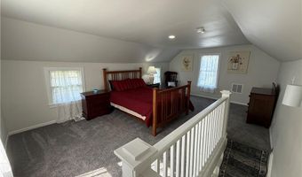 1017 N 10th St, Atchison, KS 66002