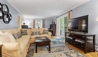 28 Lincoln Dr, Acton, MA 01720