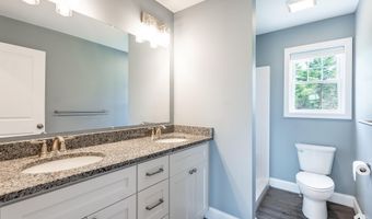 1 Estes Dr, Standish, ME 04085
