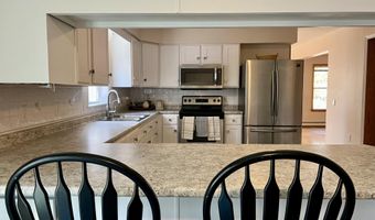 8 Pine Hill Dr, Belfast, ME 04915