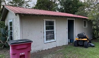 198 Holmesville Ave, Baxley, GA 31515