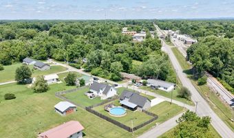 225 Peach St, Baxter, TN 38544