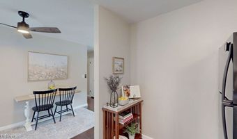 1044 Ellsworth Dr, Akron, OH 44313