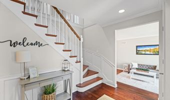 627 S Patton Ave, Arlington Heights, IL 60005