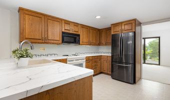 2623 Meade Ct, Ann Arbor, MI 48105