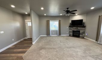 5762 Northside Xing Unit A, Chubbuck, ID 83202