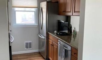 214 LEEWARD Ave, Beach Haven, NJ 08008