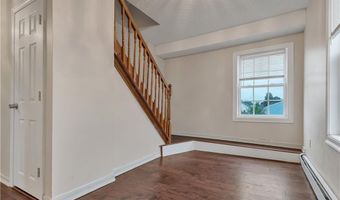 86 Westwood Ave, Cranston, RI 02905