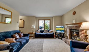 25 Fifth Ave, Amherst, NY 14221