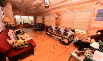 211 High St, Albany, NH 03818