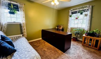 131 Pine Cir, Bennington, VT 05201