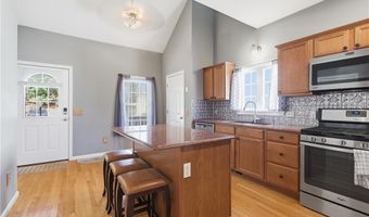 40 Old Louisquisset Pike 801, North Smithfield, RI 02896
