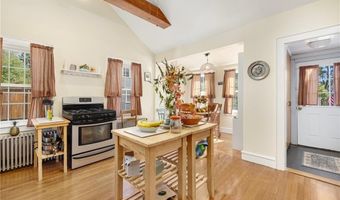 85 Sweet Ln, North Kingstown, RI 02852